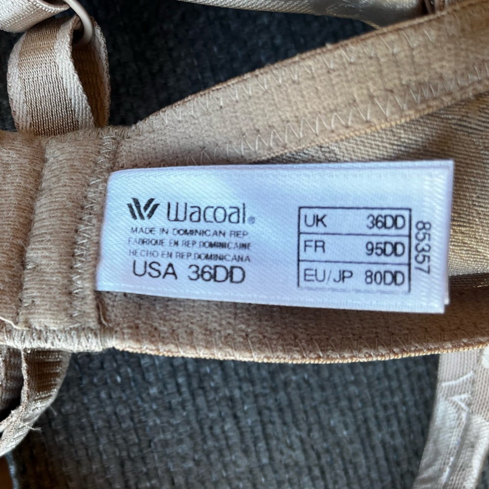 NWT!! Wacoal Bra - Picture 6 of 6